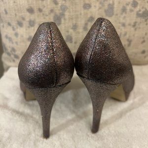 ENZO ANGIOLINI Pumps